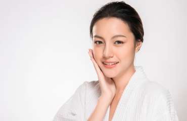 12 Cara Mengecilkan Pori-Pori Wajah yang Efektif dan Aman