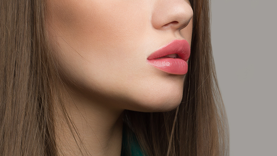 6 Penyebab Bibir Kering dan Hitam Berserta Cara Mengatasinya
